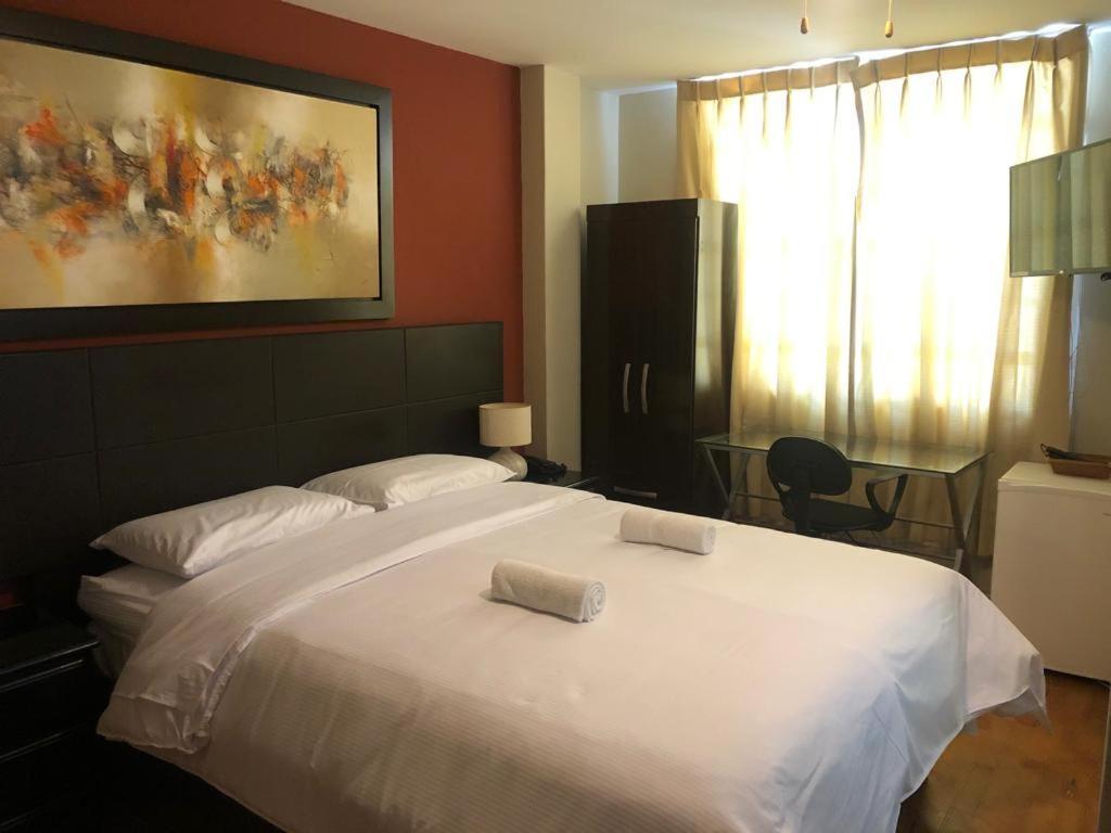 Hotel Las Condes Трухільйо Екстер'єр фото